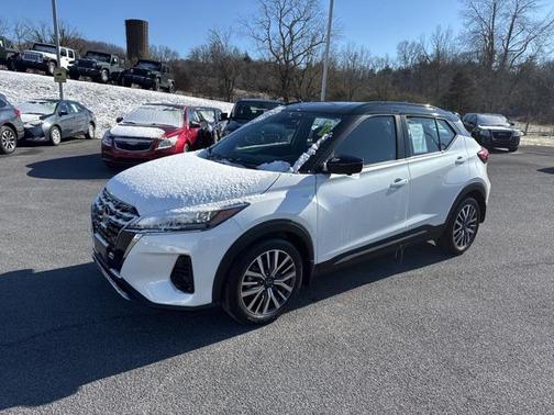 2024 Nissan Kicks SR