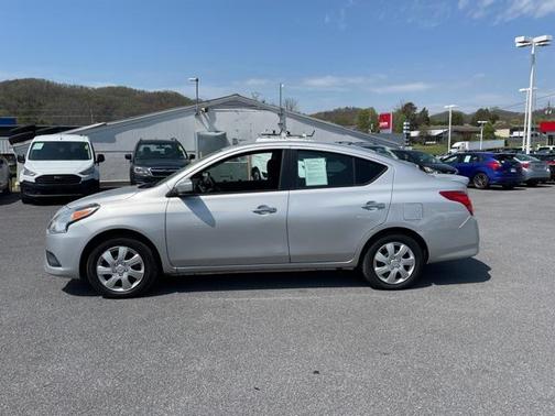 2019 Nissan Versa 1.6 SV