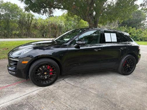 Jet Black Metallic 2017 Porsche Macan Macan GTS