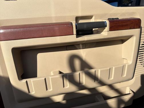 2008 Ford F-250 4WD Crew Cab 156'' Lariat