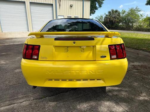2002 Ford Mustang Base