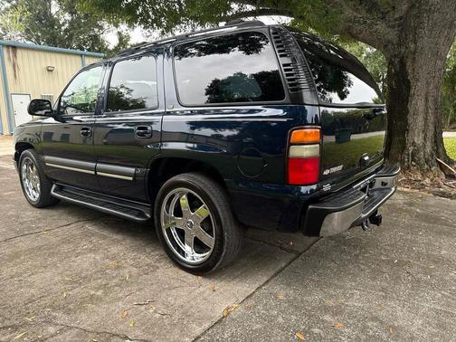 Dark Blue Metallic 2004 Chevrolet Tahoe LT