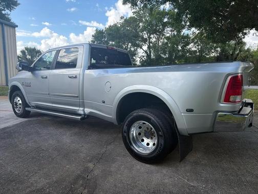 Black Clearcoat 2013 RAM 3500 Laramie