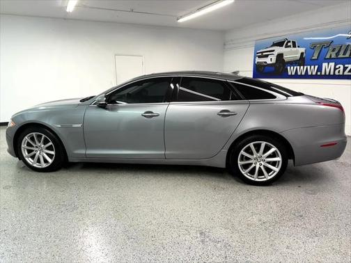 2013 Jaguar XJ Base