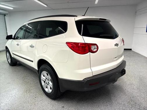 2010 Chevrolet Traverse LS