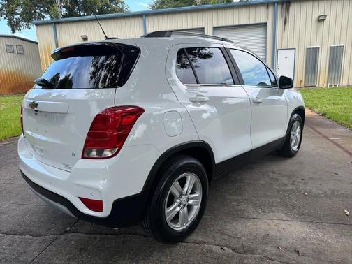 Summit White 2020 Chevrolet Trax LT