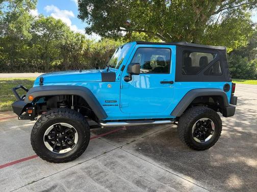 Chief Clearcoat 2017 Jeep Wrangler Sport