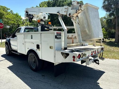 2008 Ford F-450 2WD Reg Cab 141'' WB 60'' CA XLT