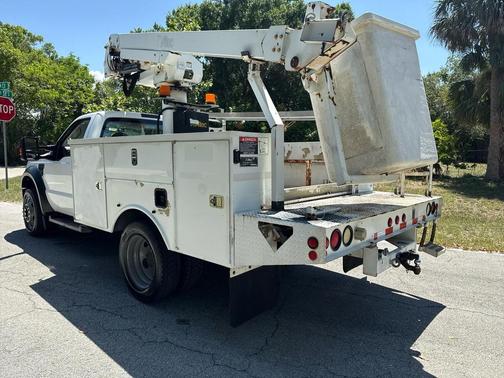 2008 Ford F-450 2WD Reg Cab 141'' WB 60'' CA XLT