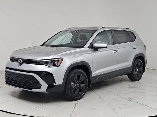 Pyrite Silver Metallic 2026 Volkswagen Taos SE