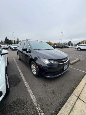 2021 Chrysler Voyager LXI