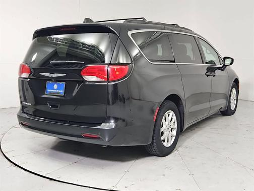 2021 Chrysler Voyager LXI