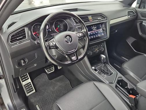 2020 Volkswagen Tiguan 2.0T SE R-Line Black