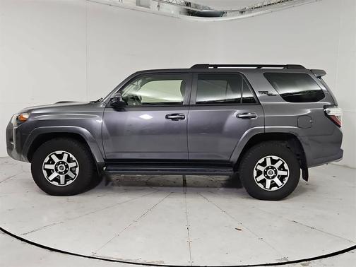 2022 Toyota 4Runner TRD Off Road