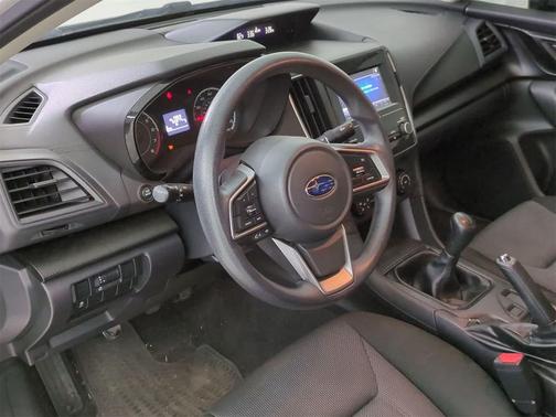 2017 Subaru Impreza 2.0i