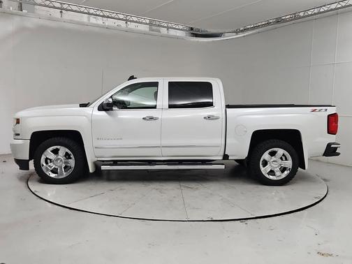 Iridescent Pearl Tricoat 2017 Chevrolet Silverado 1500 LTZ
