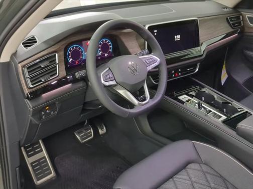 2025 Volkswagen Atlas 2.0T SEL Premium R-Line 4MOTION