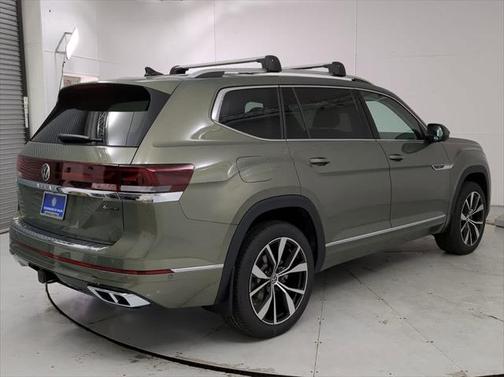 2025 Volkswagen Atlas 2.0T SEL Premium R-Line 4MOTION