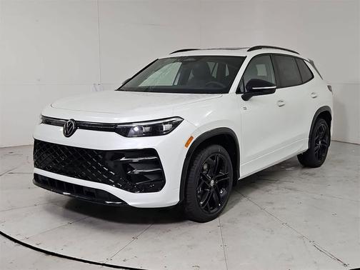 2025 Volkswagen Tiguan 2.0T SE R-Line Black 4MOTION