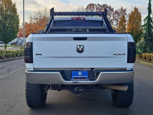 2018 RAM 2500 SLT Crew Cab 4x4 6'4' Box