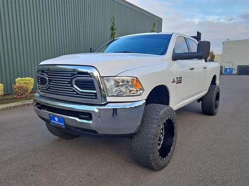 2018 RAM 2500 SLT Crew Cab 4x4 6'4' Box
