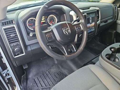 2018 RAM 2500 SLT Crew Cab 4x4 6'4' Box