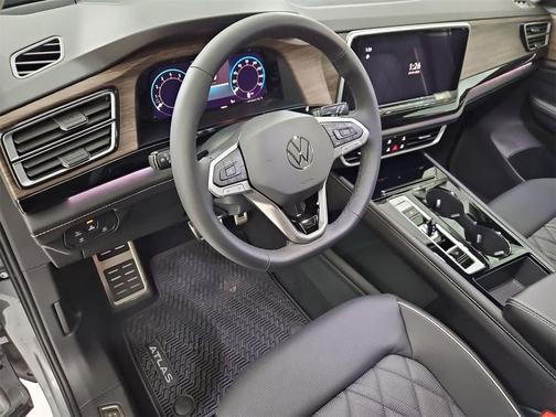 2026 Volkswagen Atlas 2.0T SEL Premium R-Line 4MOTION