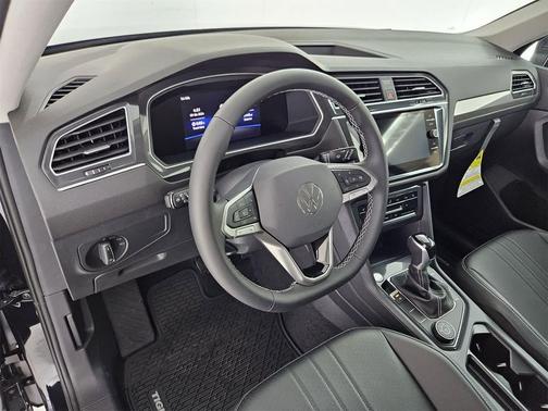 2024 Volkswagen Tiguan 2.0T SE 4MOTION