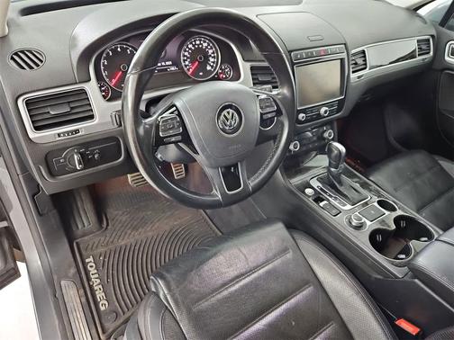 2017 Volkswagen Touareg V6 Executive