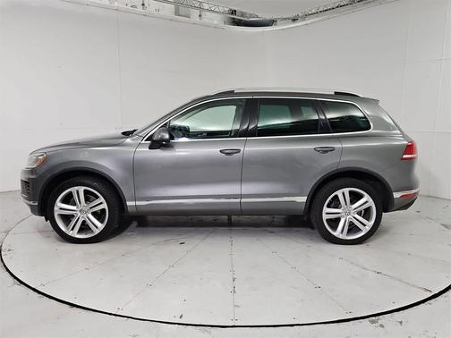 2017 Volkswagen Touareg V6 Executive
