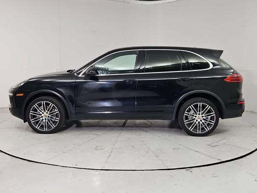 Jet Black Metallic 2018 Porsche Cayenne S