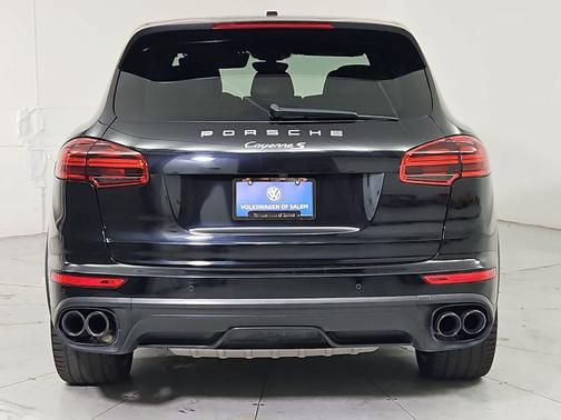 Jet Black Metallic 2018 Porsche Cayenne S