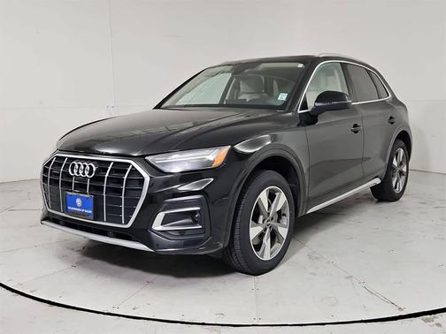 2022 Audi Q5 40 Premium Plus