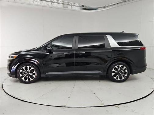2022 Kia Carnival EX
