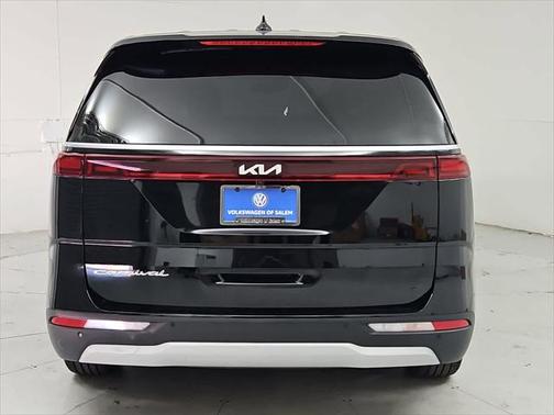 2022 Kia Carnival EX
