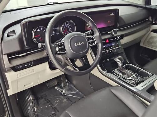 2022 Kia Carnival EX