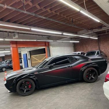 Photo 5 of 6 of 2014 Dodge Challenger SXT