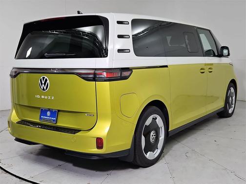 2025 Volkswagen ID. Buzz Pro S Plus with 4MOTION