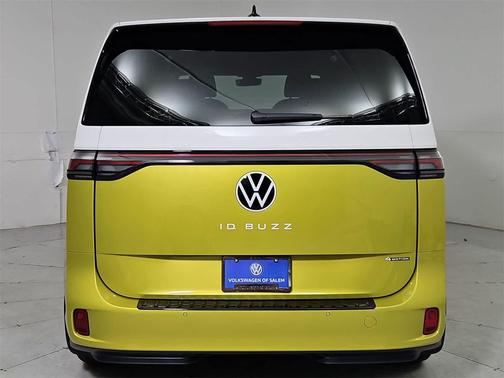 2025 Volkswagen ID. Buzz Pro S Plus with 4MOTION