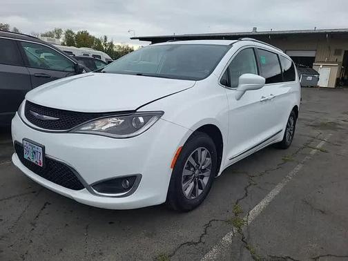 2020 Chrysler Pacifica Touring-L Plus