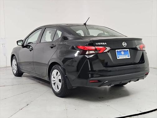 2021 Nissan Versa 1.6 S