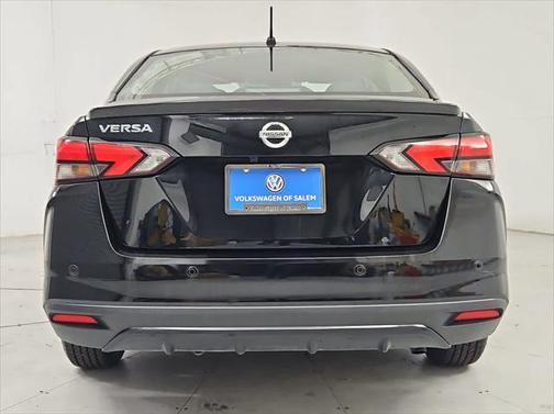 2021 Nissan Versa 1.6 S