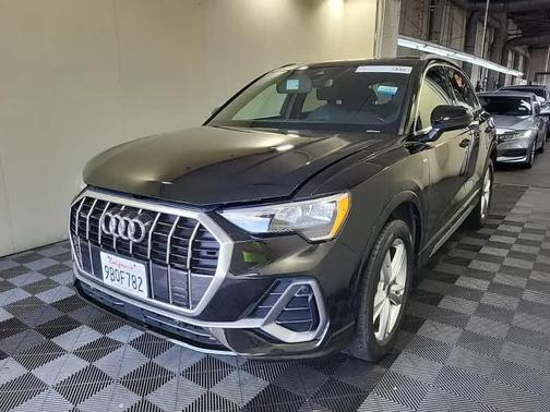 2022 Audi Q3 45 S line Premium