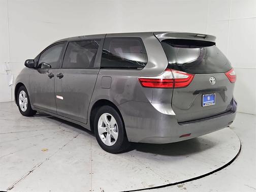 2016 Toyota Sienna L
