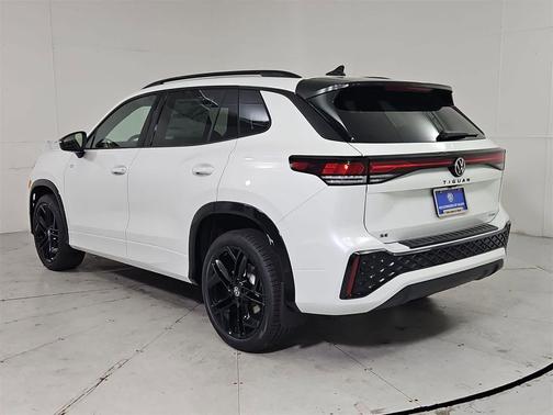 2025 Volkswagen Tiguan 2.0T SE R-Line Black 4MOTION