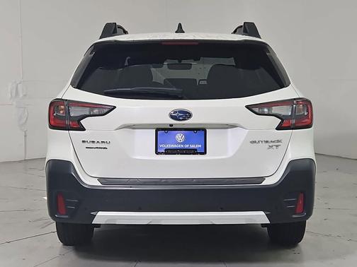 2022 Subaru Outback Limited XT
