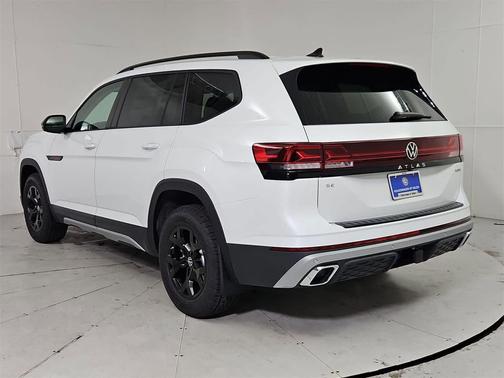 2026 Volkswagen Atlas Peak Edition