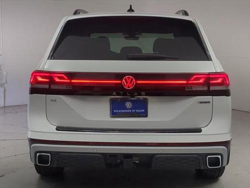 2025 Volkswagen Atlas 2.0T Peak Edition