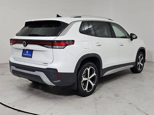 2025 Volkswagen Tiguan 2.0T SE 4MOTION