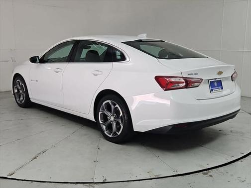 2021 Chevrolet Malibu FWD LT